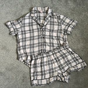Victorias Secret Pajama Set, Short set